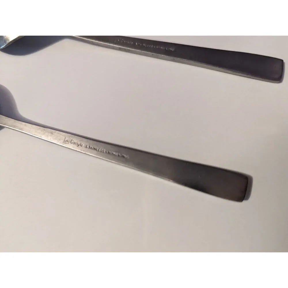 VTG CARLYLE Hong Kong stainless cameo pattern lot 2 teaspoons replacement‎